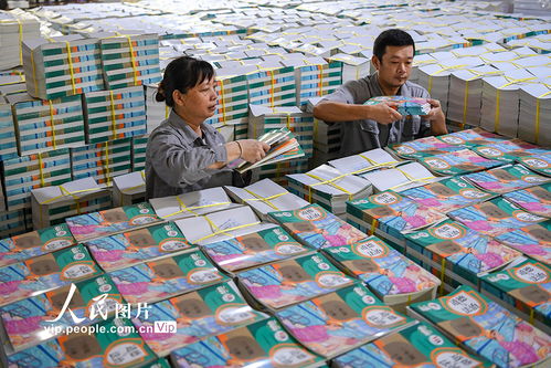 海南海口全力确保中小学新教材“课前到书”印制发行工作